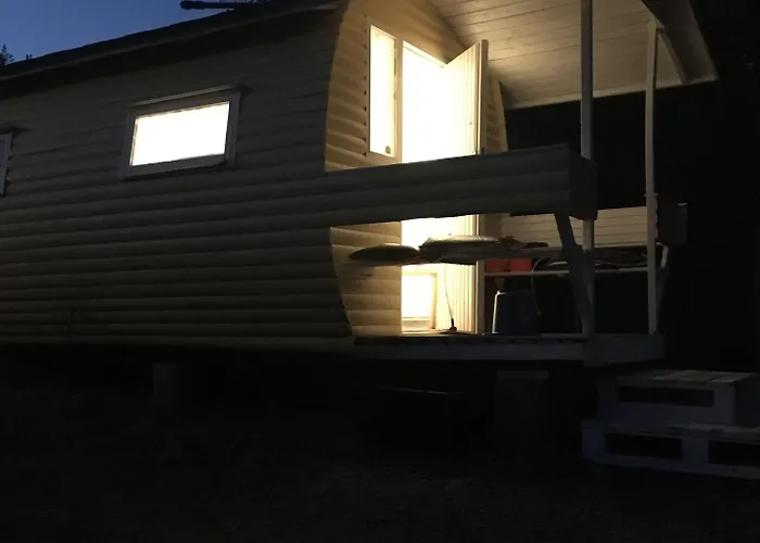 Finndome- Glamping 호텔 2*