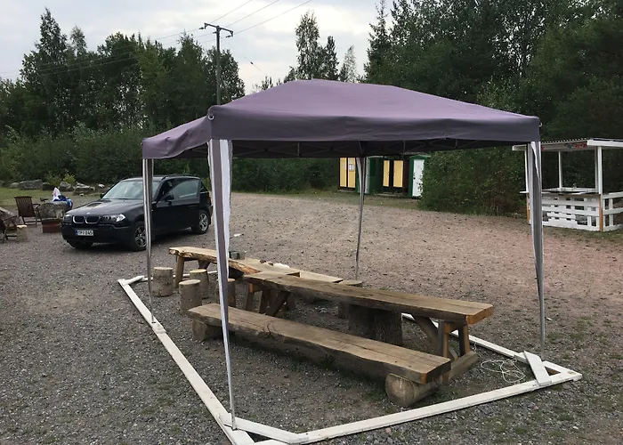 Finndome- Glamping بوري